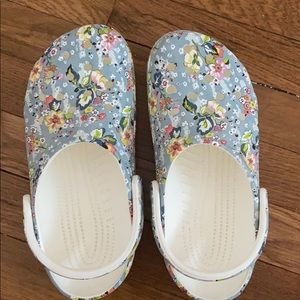 Vera Bradley crocs